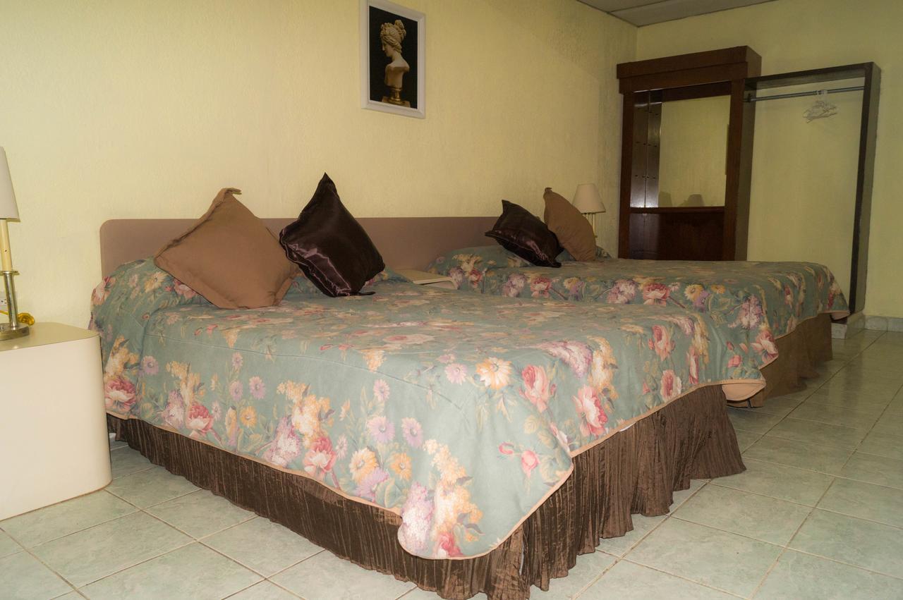 Hotel Grecia Real San Salvador Exteriér fotografie