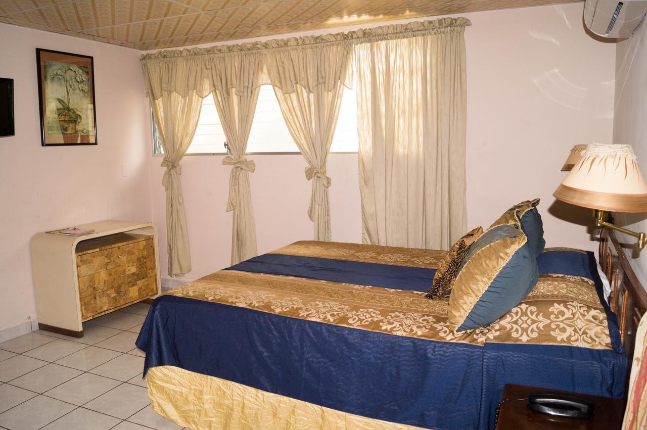 Hotel Grecia Real San Salvador Exteriér fotografie
